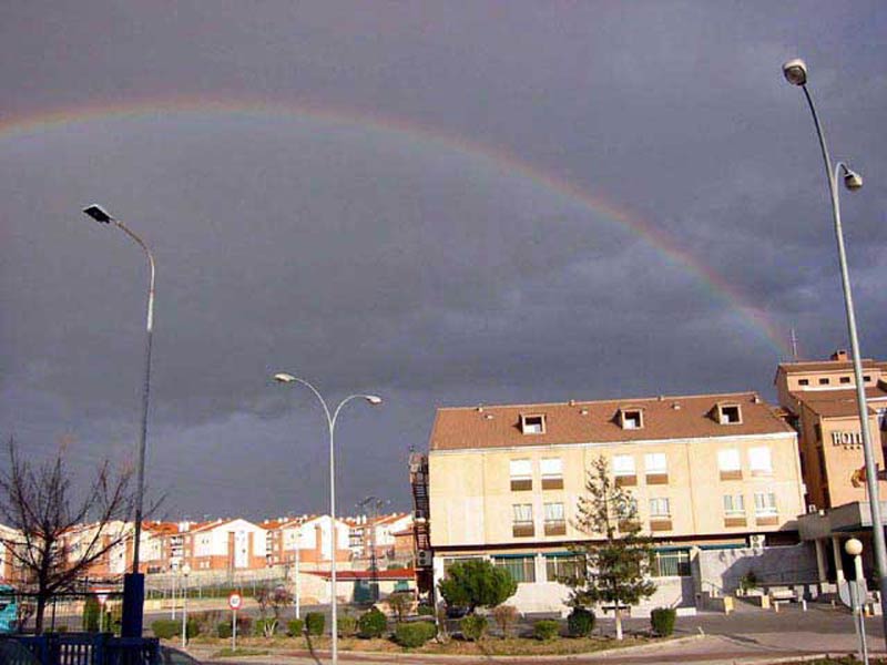 Arco iris en las cercan�as de Le�n; autor Fernando Llorente Mart�nez.