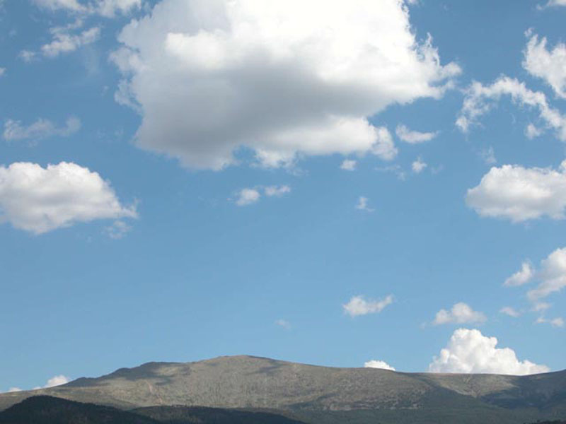 C�mulos humilis desde el lado norte del Sistema Central.