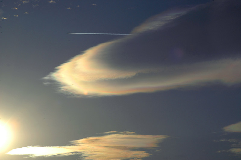 Nubes irisadas sobre Madrid; autor Jose Antonio Quirantes.